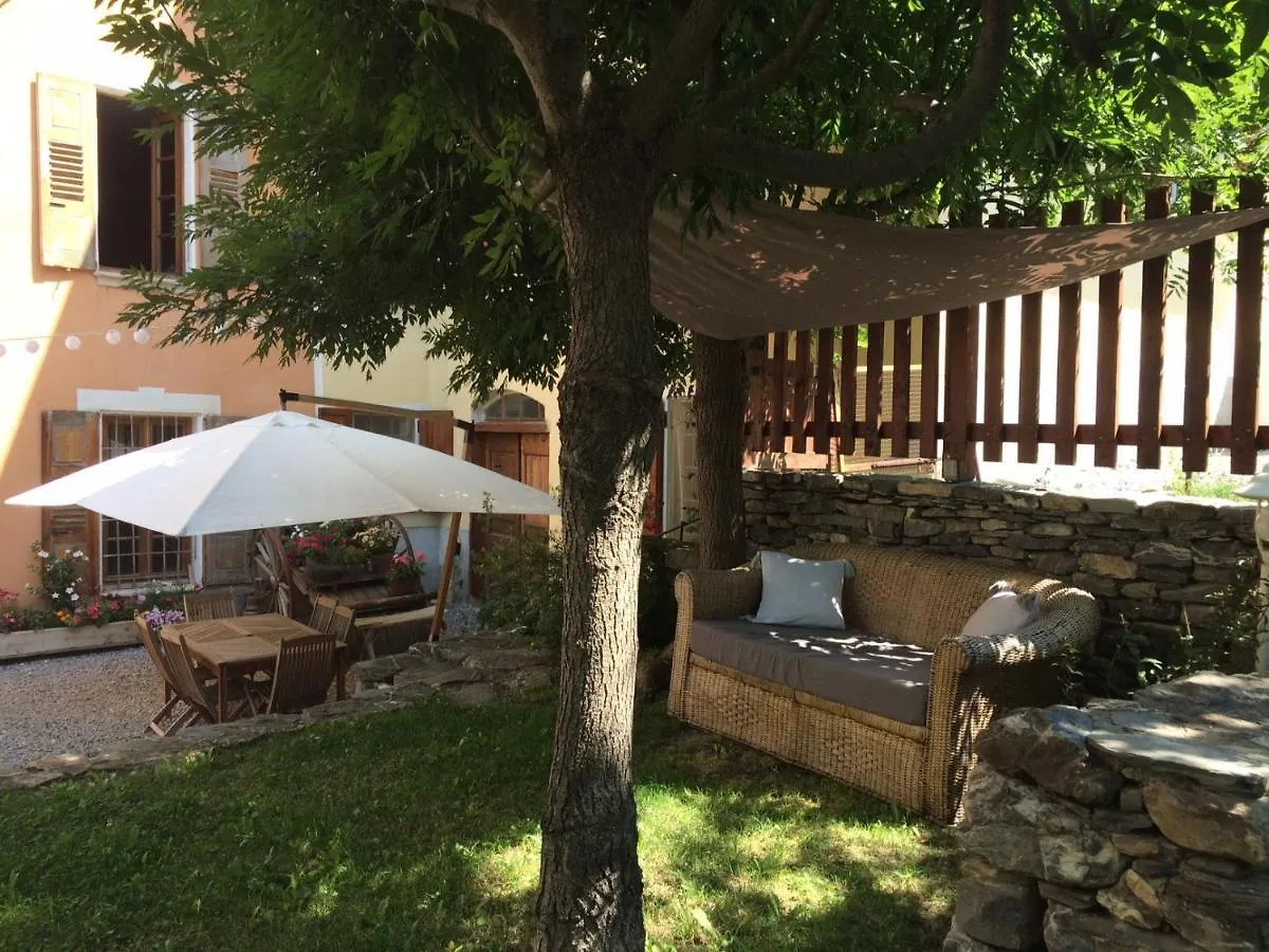 Le Val D'Ailleurs Bed & Breakfast Jausiers