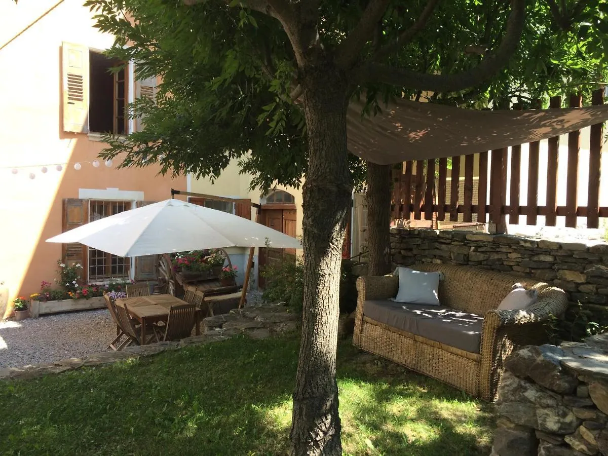 Le Val D'Ailleurs Bed & Breakfast Jausiers